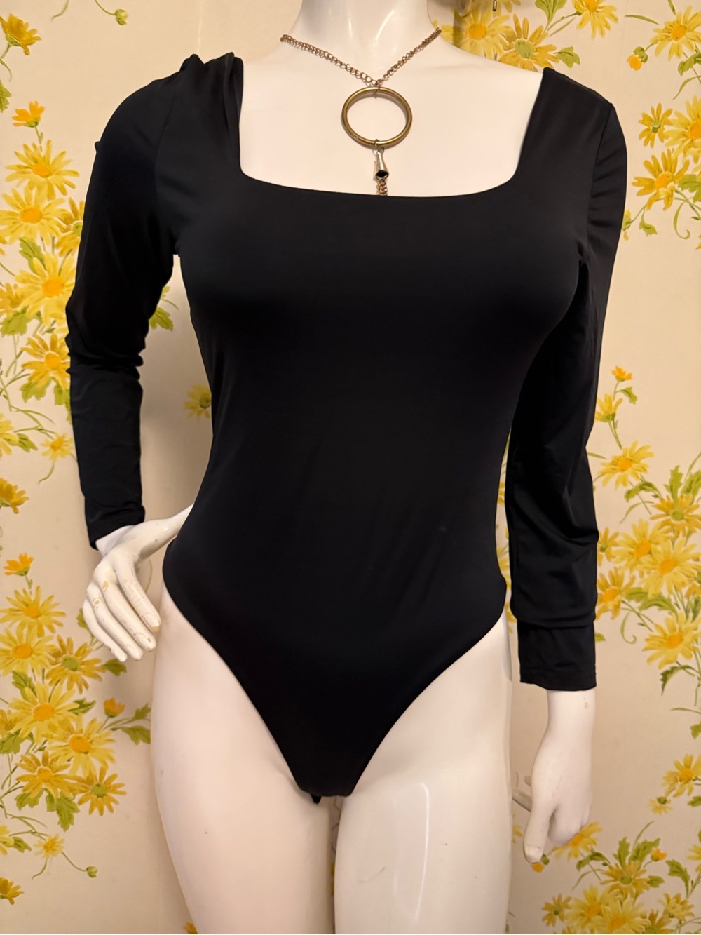 Black Square-Neck Long Sleeve Bodysuit size L